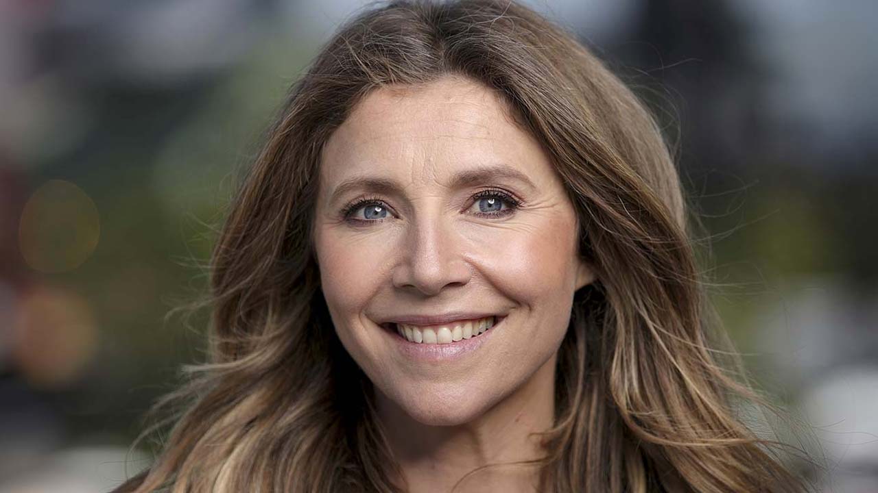 Sarah Chalke affianca Katherine Heigl in Firefly Lane di Netflix