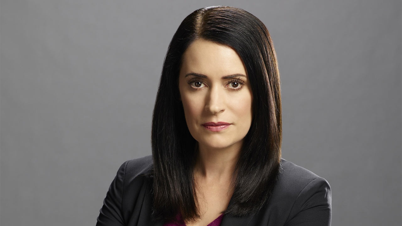 Paget Brewster arriva in Mom e, purtroppo per Christy, c'è poco da ridere