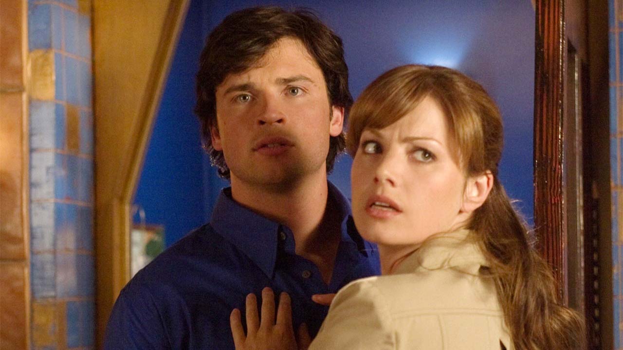 Smallville incontra l'Arrowverse: La prima foto di Lois e Clark riuniti!