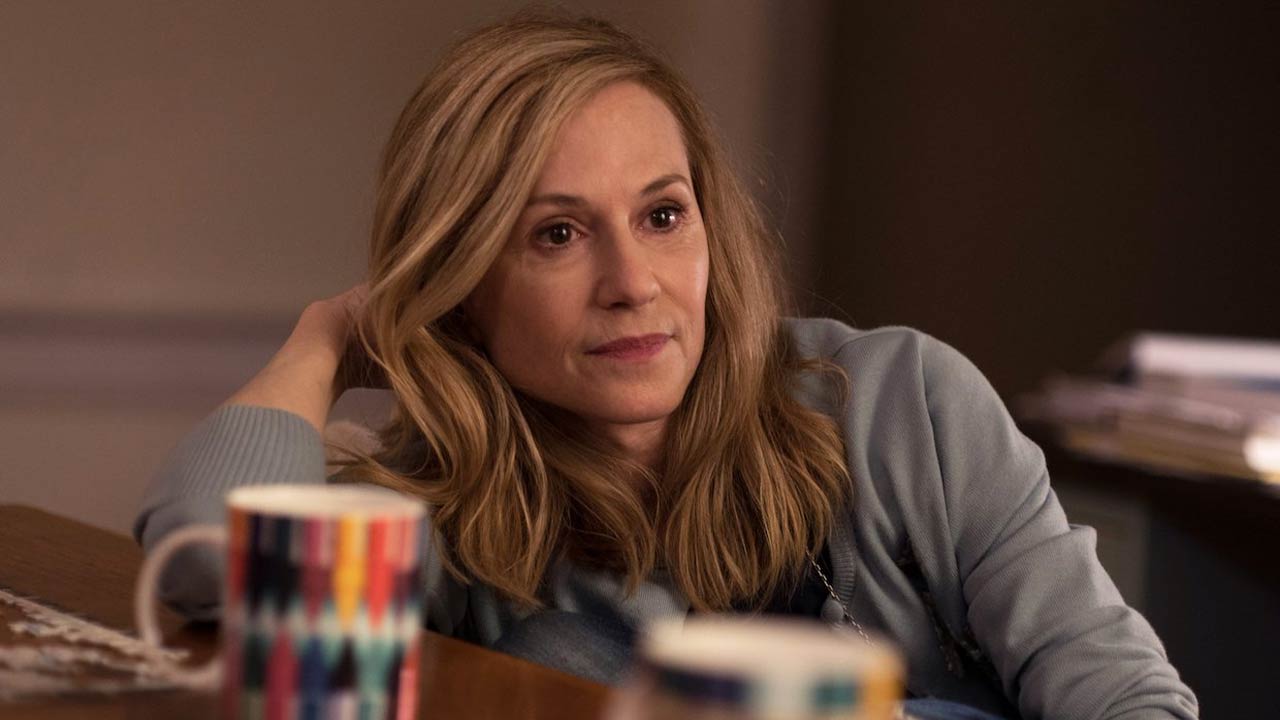 Holly Hunter nel cast della miniserie A Higher Loyalty