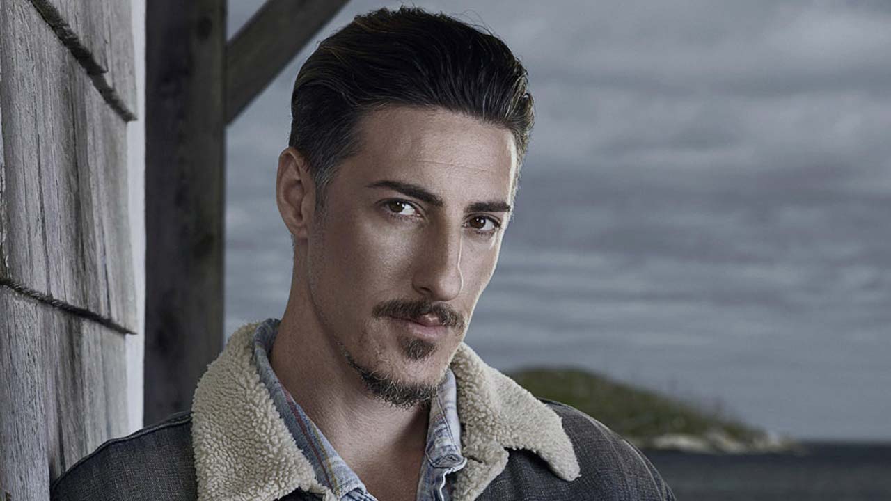 Streghe: Eric Balfour sarà un attivista nella stagione 2