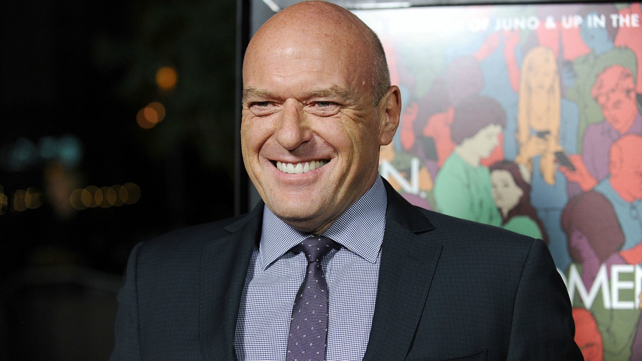 Superstore ospita la star di Breaking Bad Dean Norris