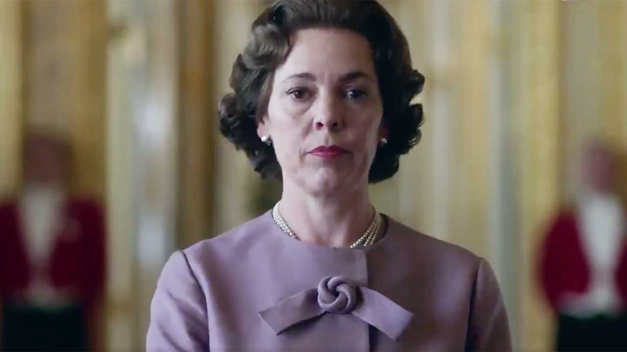 The Crown - Stagione 3: Olivia Colman difende Meghan Markle al posto della Regina