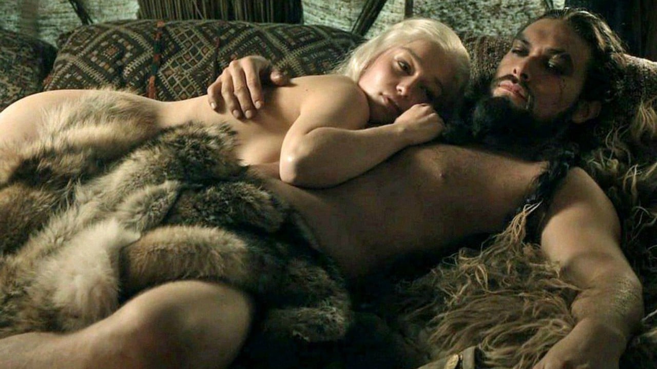 Emilia Clarke sotto pressione per girare scene di nudo dopo Il Trono di  Spade