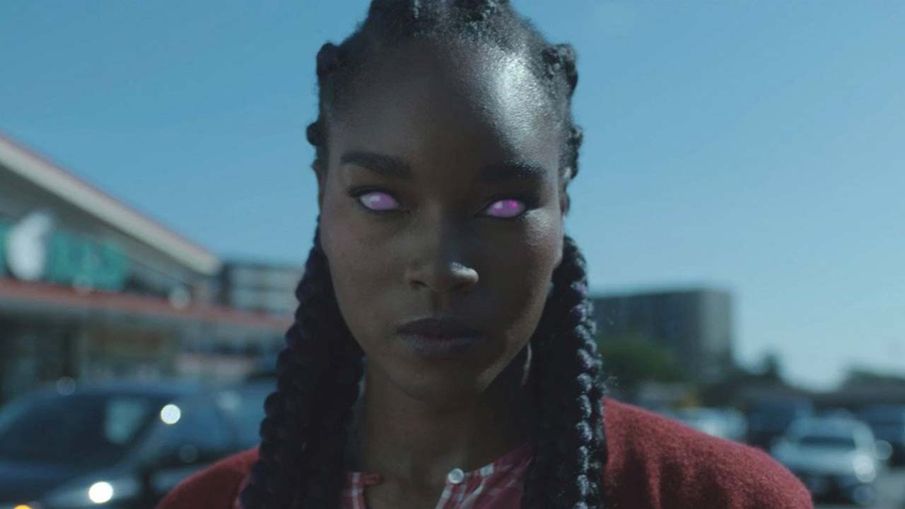 Titans promuove Damaris Lewis nella stagione 3