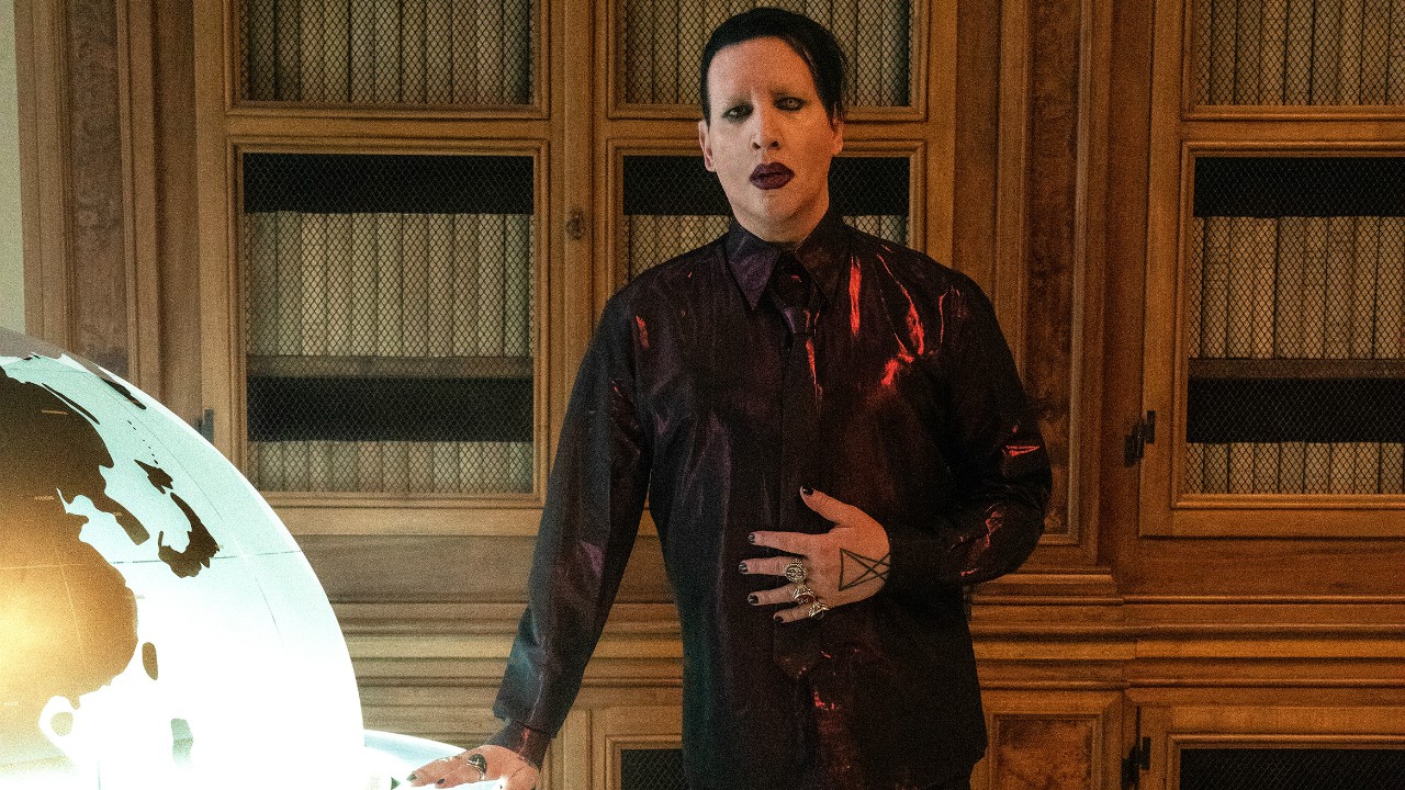 The New Pope: Stasera gli episodi 3 e 4 con la guest Marilyn Manson. Una clip in anteprima