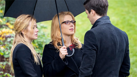 Arrow: Le prime foto del finale mostrano il ritorno di Felicity