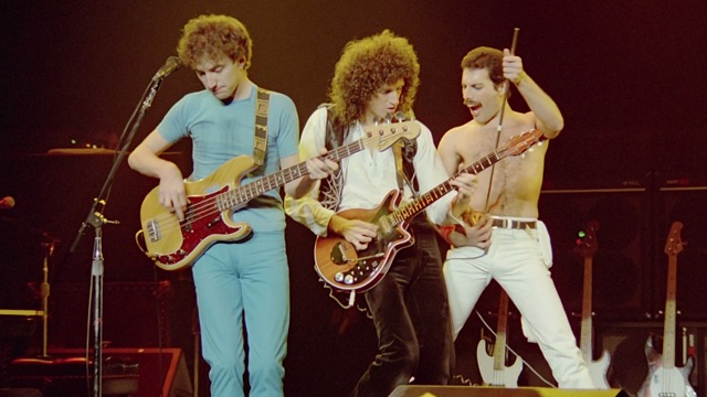 Queen Rock Montreal Live
