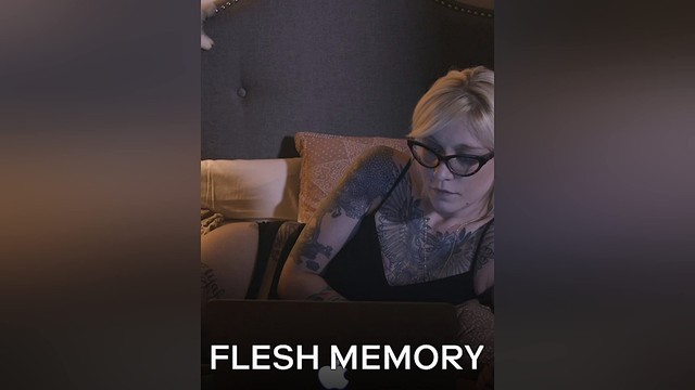 Flesh memory - Memorie di una camgirl