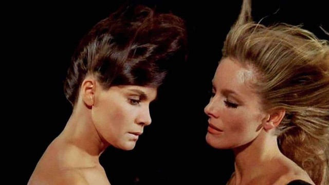 Una lucertola con la pelle di donna