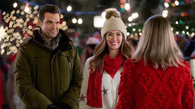 Una famiglia sotto l'albero