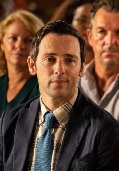 Delitti in Paradiso: Un Fantasma dal Passato