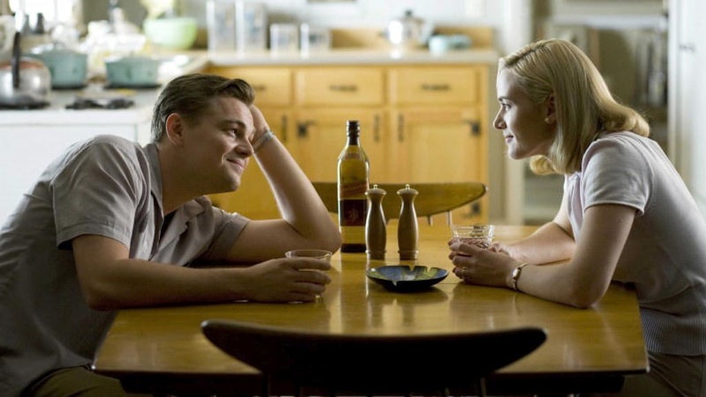 Kate  Winslet e Leonardo DiCaprio in una scena di Revolutionary Road film del regista Sam Mendes