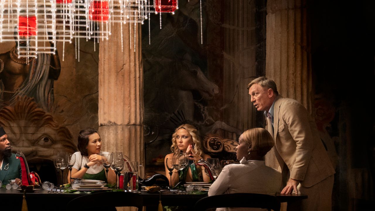 Trovacinema Glass Onion Knives Out sale orari cinema