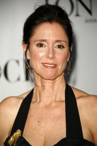 Julie Taymor Biografia 