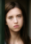 Locandina Emily Perkins