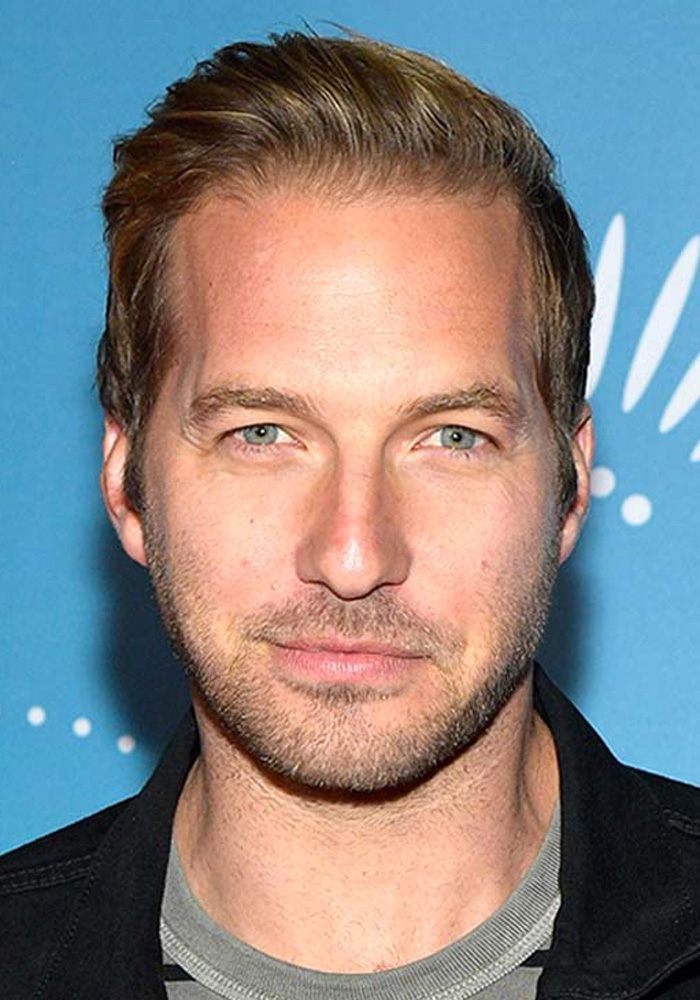 Ryan Hansen biografia