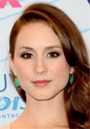 Troian Avery Bellisario Biografia