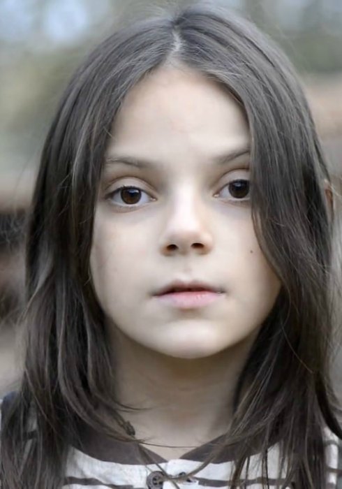 Dafne Keen Biografia