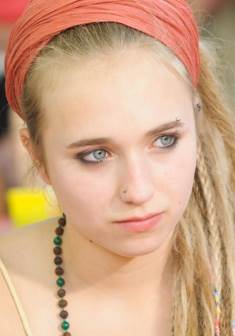 Locandina Chloé Jouannet