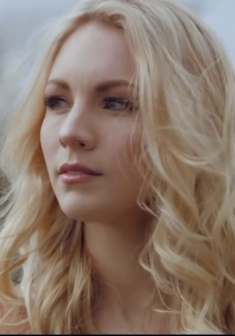 Lanie McAuley biografia