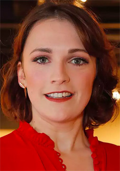 Locandina Charlotte Ritchie