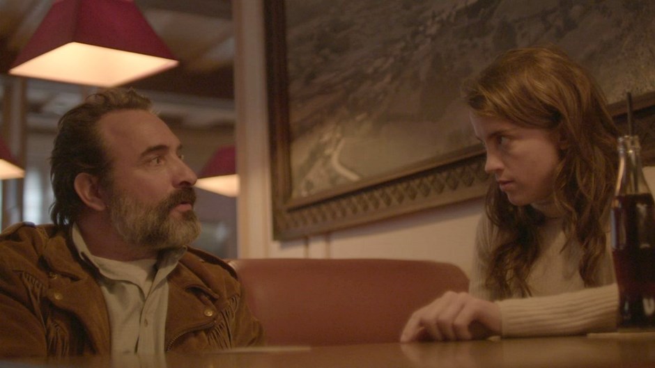 Doppia pelle: il trailer del film di Quentin Dupieux con Jean Dujardin e Adèle Hanel