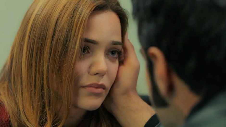 Terra Amara Anticipazioni 25 settembre 2023: Zuleyha resta alla tenuta con Demir, ma...