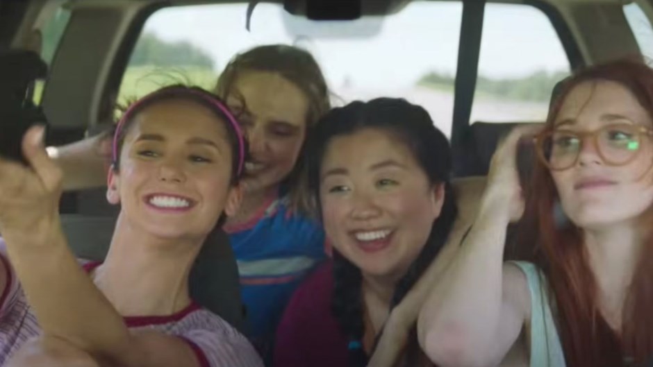 Sick Girl, Nina Dobrev mente spudoratamente alle sue amiche nel trailer