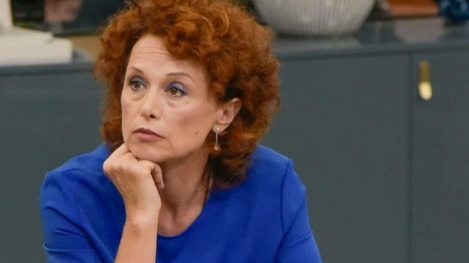 Grande Fratello: "Beatrice vuole abbandonare il reality" la confessione di Letizia
