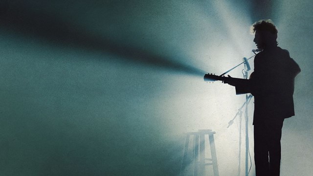 A Complete Unknown, la recensione: quasi un musical, che di Dylan studia l'icona e i simboli