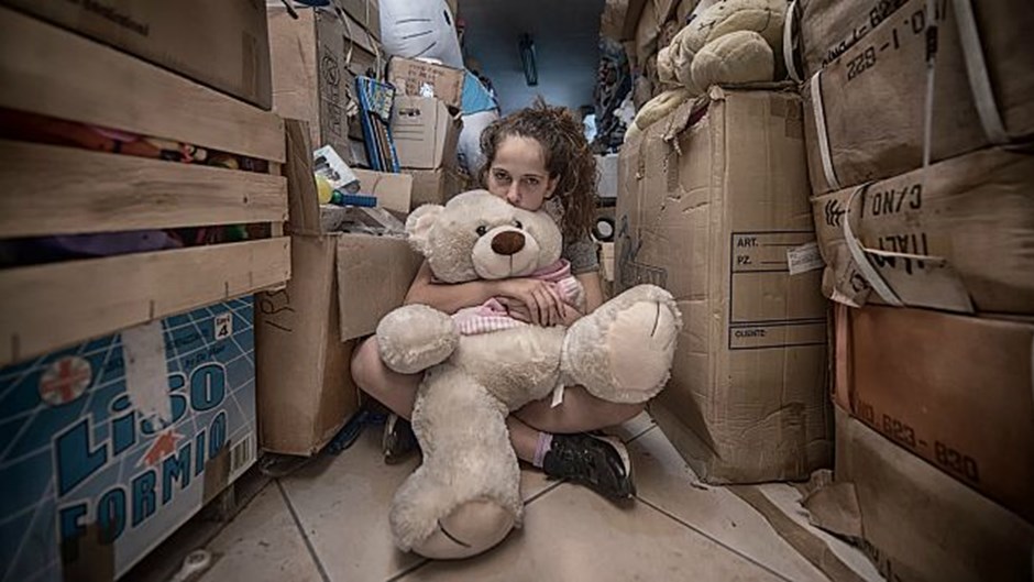 Il cratere, ovvero "spostare in là i discorsi sul realismo fino a frantumarli" - Parlano i registi Silvia Luzi e Luca Bellino