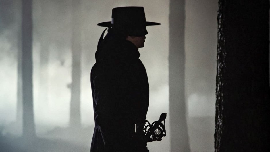 Zorro: Il primo teaser della nuova serie con Miguel Bernardeau nei panni dell'eroe mascherato
