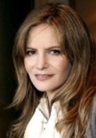 Jennifer Jason Leigh