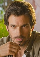 Santiago Cabrera