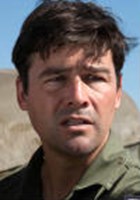 Kyle Chandler