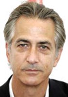 David Strathairn