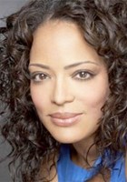 Luna Lauren Velez