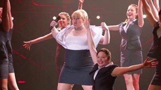 Pitch Perfect 2: Quando Ciccia Amy canta sul palco - Turn the Beat Around