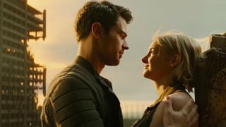 The Divergent Series: Allegiant: Clip italiana del film: Altezze
