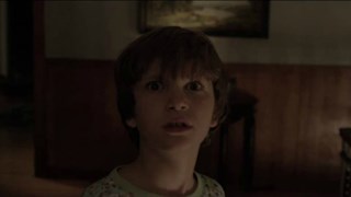 Lights Out - Terrore nel buio: Clip in italiano dal film: "Martin" - HD