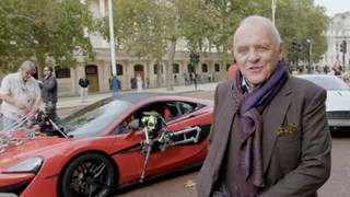 Transformers 5: L'Ultimo Cavaliere Sfrecciando sulla strada della Regina - HD