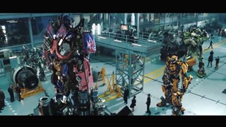 Transformers 5: L'Ultimo Cavaliere La storia di Optimus Prime e Bumblebee nel corso della saga dei Transfomers