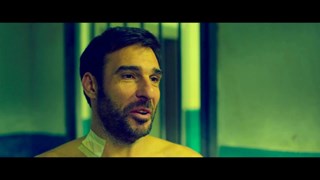 Prima clip del film: "La banda nella doccia" - HD