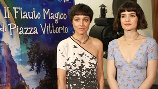 Il Flauto Magico di Piazza Vittorio  La nostra Intervista a Petra Magoni e Violetta Zironi - HD