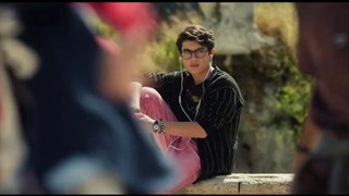 Il Ragazzo dai Pantaloni Rosa: Il Trailer Ufficiale del Film con Claudia Pandolfi e Samuele Carrino, da una storia vera - HD