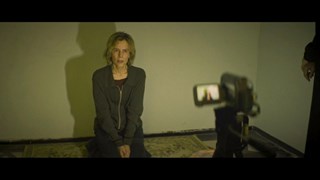 "Settimo giorno di prigionia", Clip Ufficiale del Film con Sonia Bergamasco nei panni di Giuliana Sgrena - HD