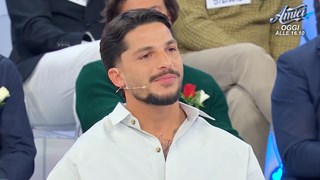 Uomini e Donne, Gianmarco bacia Cristina, Orlando via.