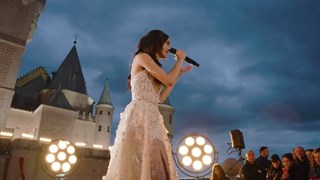 Rachel Zegler Canta "Waiting On A Wish" a Segovia - HD