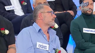 Vincenzo contro Agnese: Uomini e Donne, Vincenzo svela la verità sulla dama del trono over.
